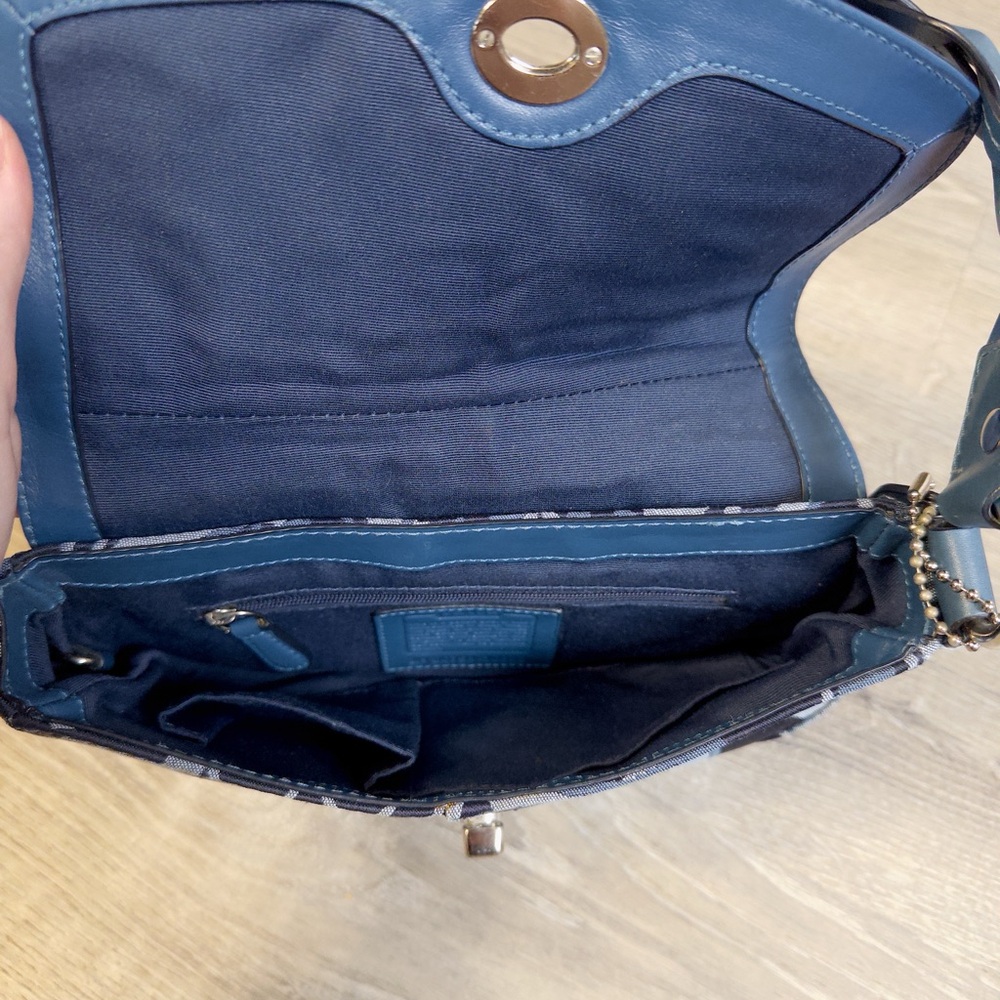 Coach Chelsea Blue Strap Bag – Signature "C" Logo Shoulder Purse - Picture 8 of 9